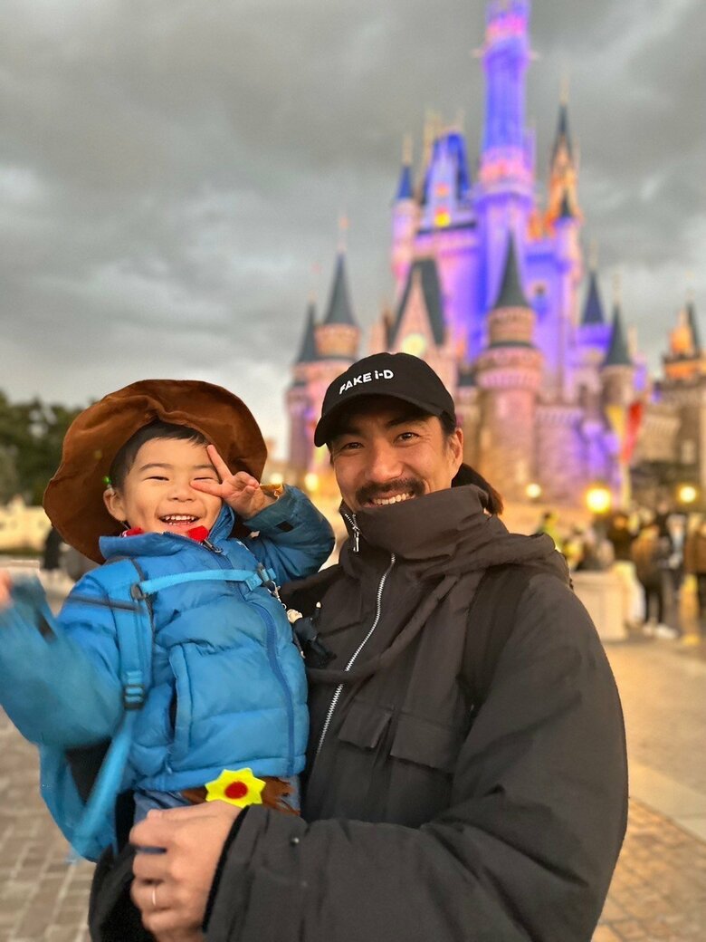 SHIORIさんの夫と息子さんの笑顔弾ける親子ショット！