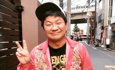 重度アトピーでいじめに苦しんだ過去 チャンス大城の心を救った松本人志の「表札」
