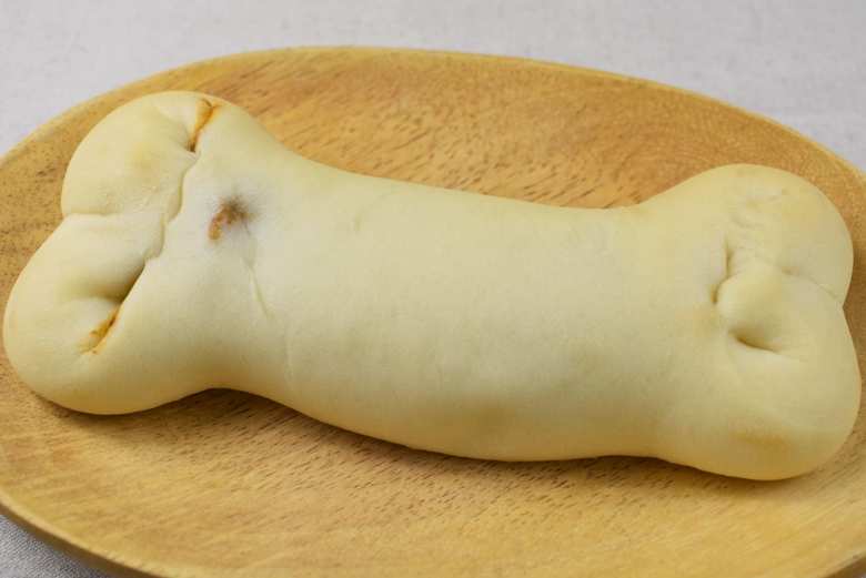 ローソンの人気パン「骨みたいなぱん」の実物画像