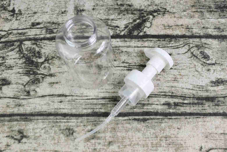 ダイソーのおすすめ商品「ふわ泡ポンプボトル」のアップ画像