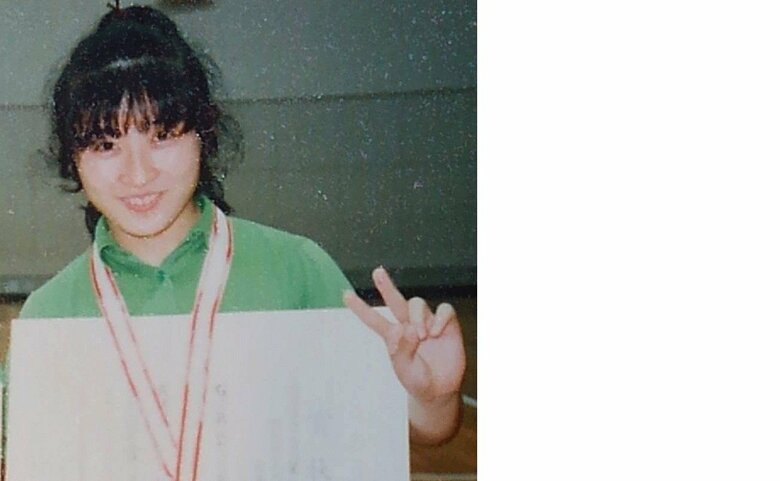 大学2年生（1988年）のときの平野真理子さん