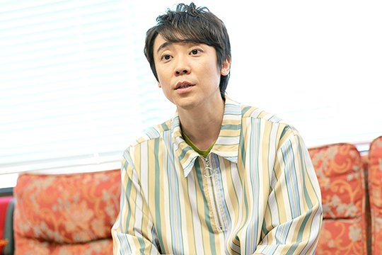 小林よしひさ