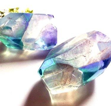 宝石石鹸の作り方！溶かして固めるだけでサファイア風【自由研究におすすめ】