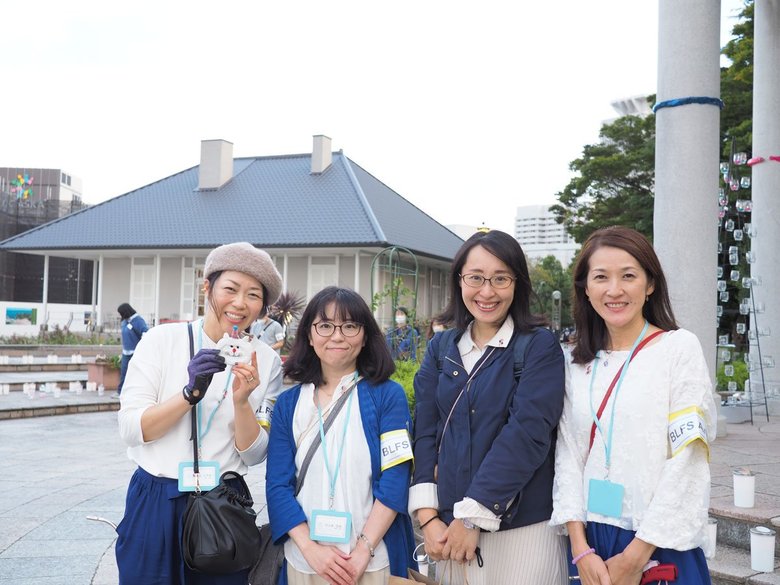 Baby Loss Family Support 'Angie' メンバーと（右端が菅さん）