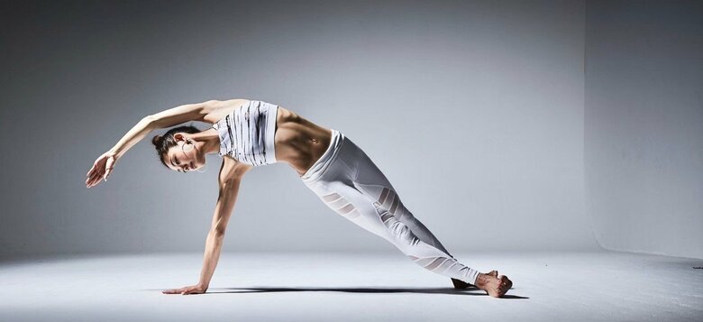 美しく割れた腹筋は圧巻のひとこと