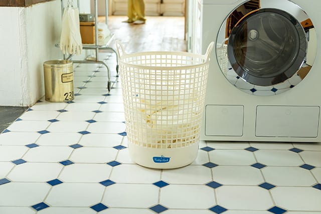 風通しのよい「FREDDY LECK」のランドリーバスケット