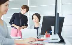 職場の偉い人との会話が緊張する…どう切り出すべき!?