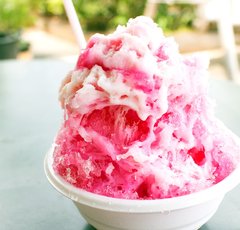 家庭で簡単！かき氷の裏技「電子レンジでお店のようにふんわり!?」