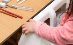 小学生の8歳娘が「赤ちゃん返り」限界育児への対処法は？