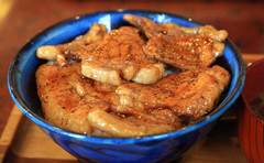 〆には出汁ぶっかけで！夏こそ「焼き豚まぶし」でしょ!!