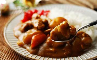 タモリさんは混ぜる派？譲らない主張がぶつかる“カレーの食べ方”