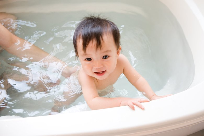 baby in bath