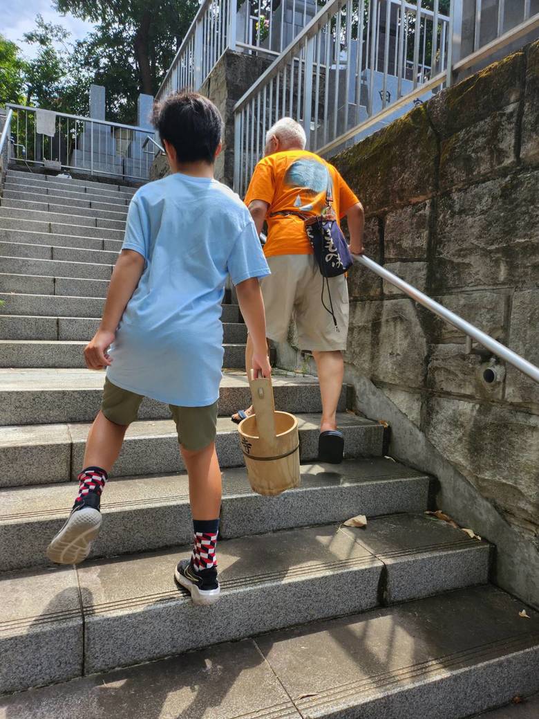 鈴木敏夫さんとお孫さん