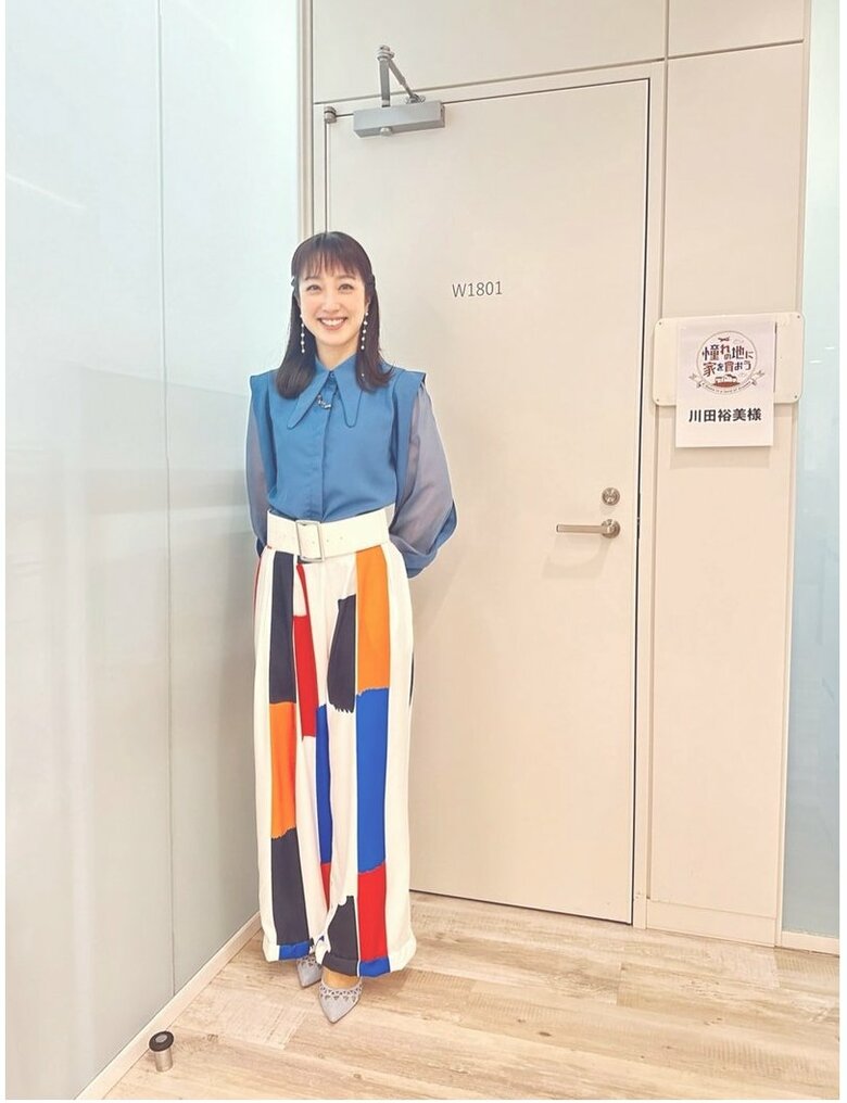 「とーってもかわいかった！」という衣装でテレビ番組の収録へ臨む川田裕美さん