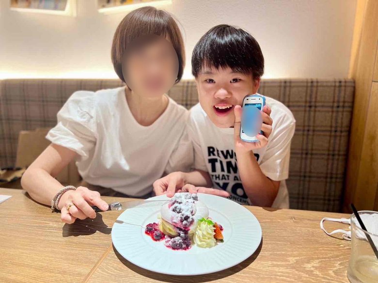 母とカフェにて