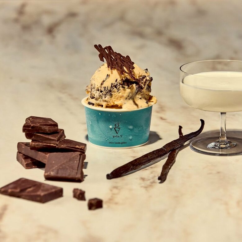 「VIVID CACAO」のチョコレートを使用した新商品のジェラート