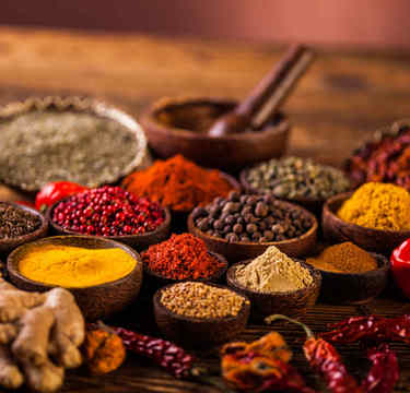 城島リーダー「日本にインドを作る」 スパイス栽培に着手するTOKIOのメンバーが話題！