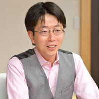 教育研究家、合同会社ライフ＆ワーク代表。徳島県出身。京都大学大学院法学研究科を修了後、野村総合研究所を経て、2016年から独立。文科省での講演のほか、全国各地で教職員研修やコンサルティングを行う。著書に「教師崩壊」「教師と学校の失敗学」など。