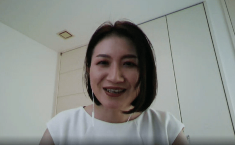 人事　初山さん