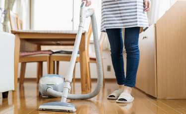 10分でできるカビ掃除「これだけで窓枠の汚れがごっそり!?」