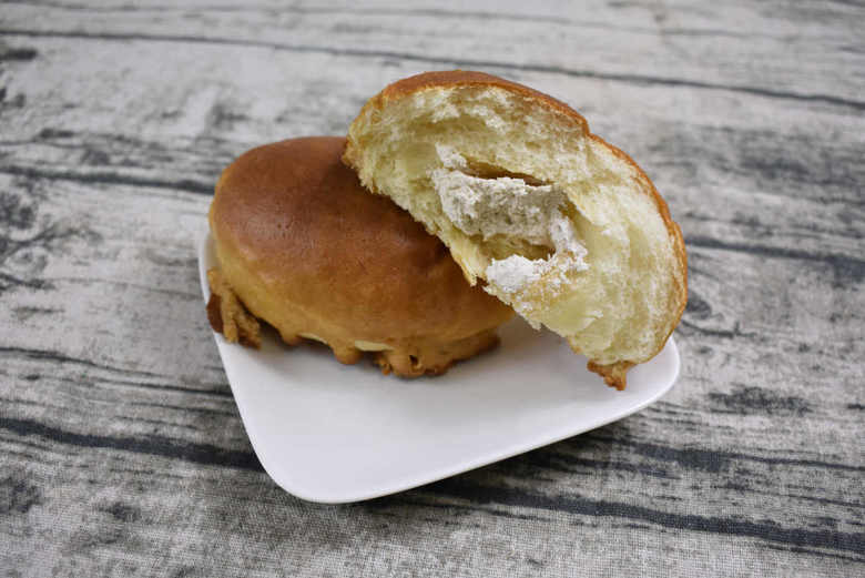 ファミマの大人気パンコーヒーホイップブールパンの画像