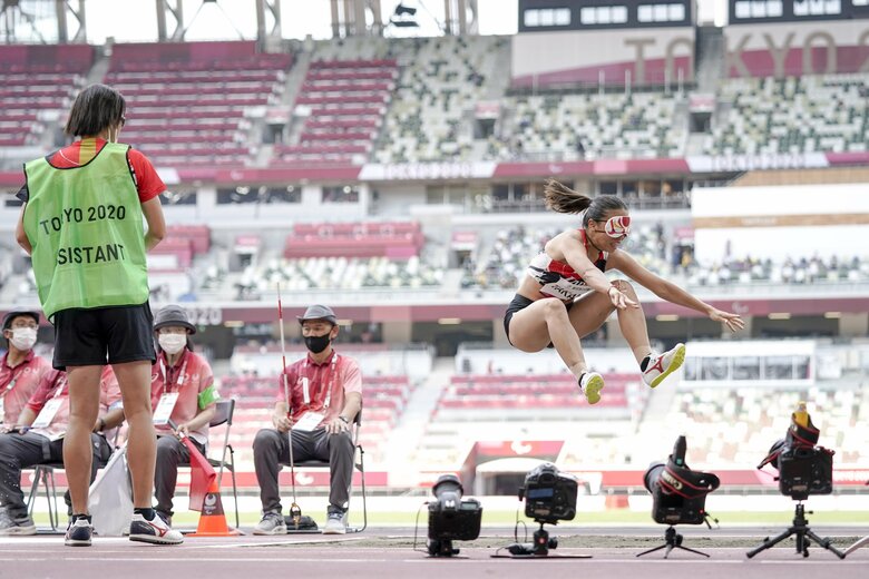 視界がない中で跳躍する高田さんの驚くべき1枚