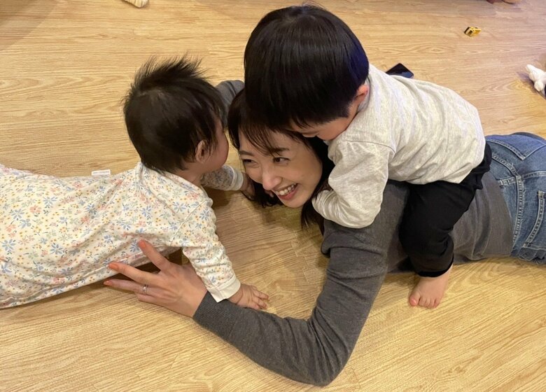 長男、長女と自宅での一コマ