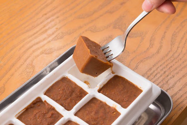 ＼完成！／▲固めのシャーベット程度の硬さになるので、使うときはフォークで取り出せる。