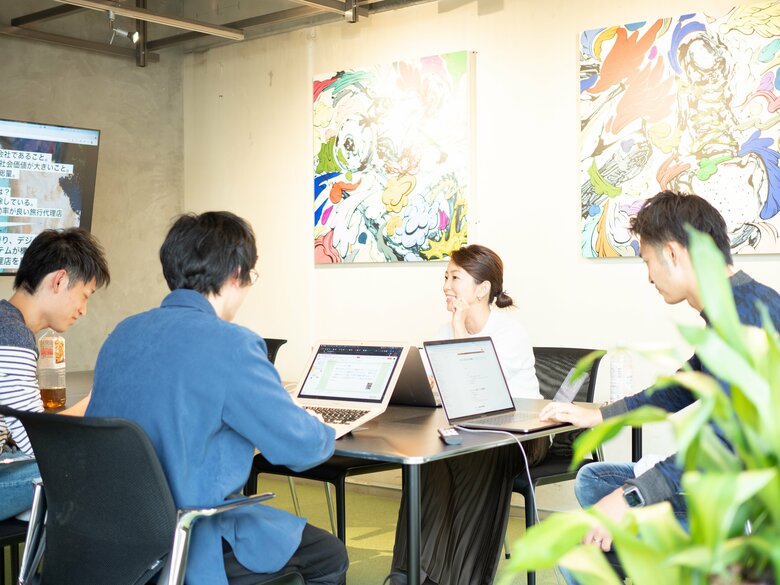 転職して1年。前職とはまったく違う職場の空気感にも慣れてきたと話す