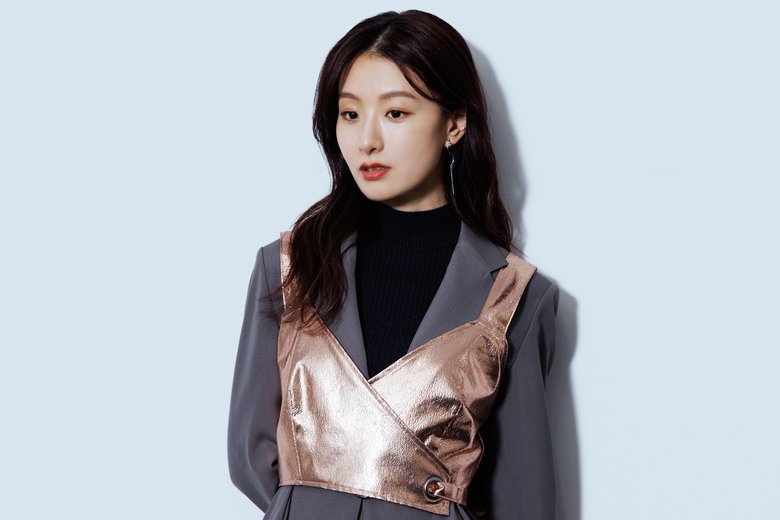 海外のファッション誌でも活躍する玄理さん。クールな表情も素敵！