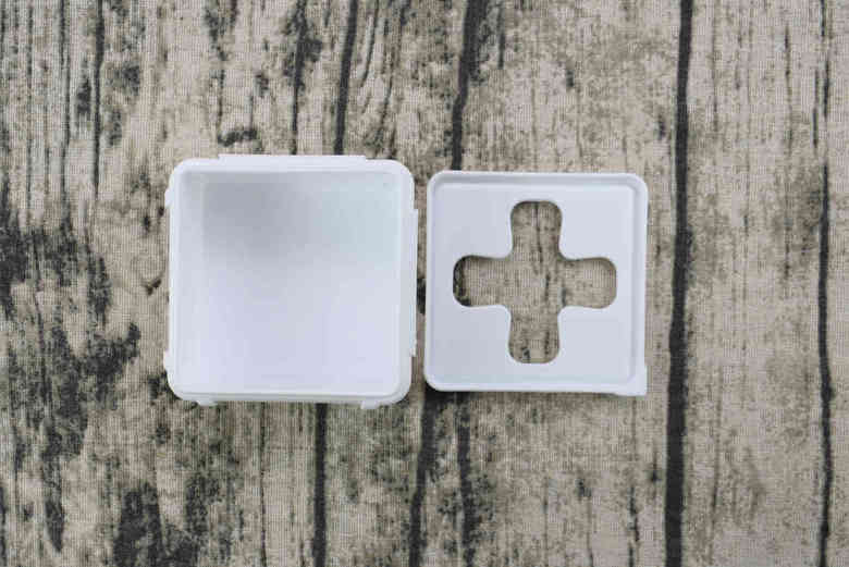 セリアのおすすめ商品「プルアウトボックスミニ 2個セット」の使用中画像3