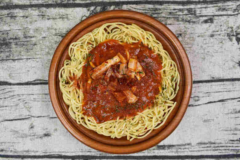 ローソンの人気パスタ「LV.2 悶える辛さ！ 旨辛アラビアータ」の実物画像02