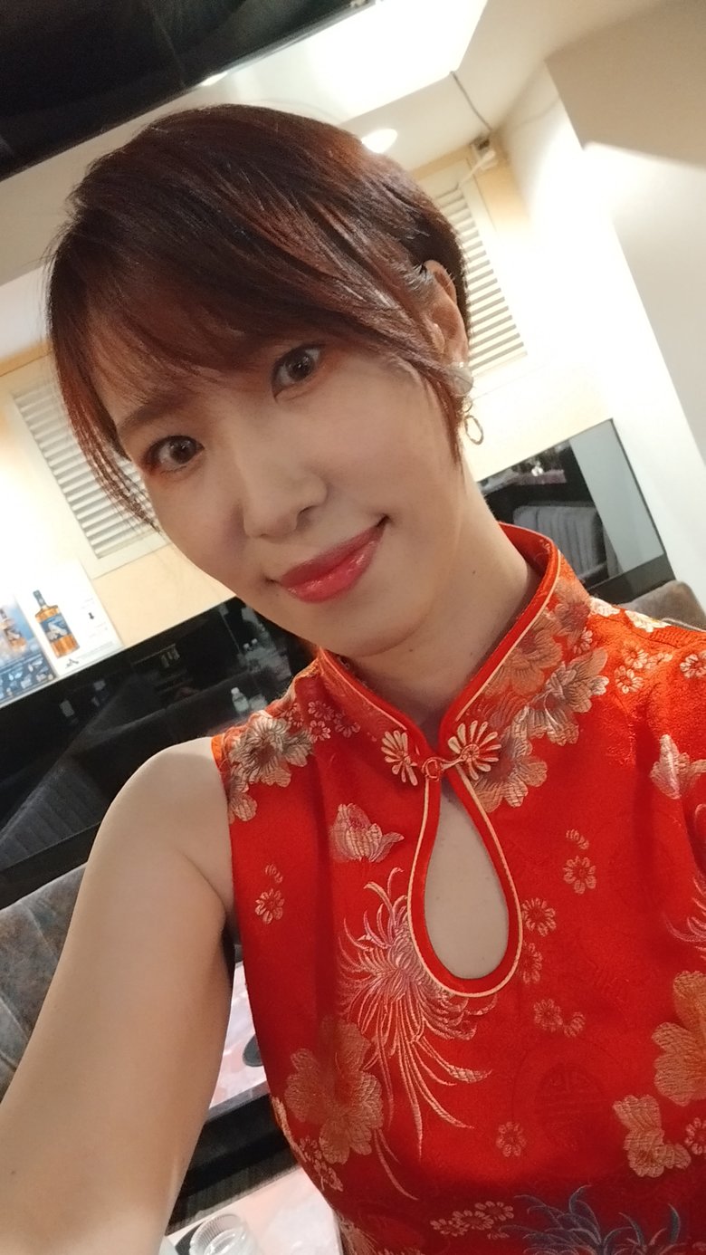 キャバ嬢時代は際どいチャイナドレスが衣装だったそう