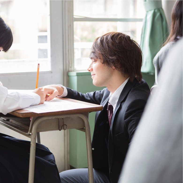 ライター：木村 百
情報誌の編集者として激務をこなした後、フリーライターに。2人の子どもの育児ストレスでイライラしつつも、日々の自分磨きは欠かせないアラフォーです。実母も姑も近所で暮らしているため、いまも未来も不安は尽きず。毎晩のお酒だけがパワーの源。