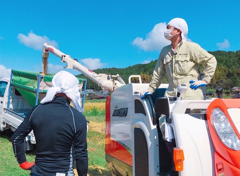 岡山県と大分県での米作りに参加している河本さん