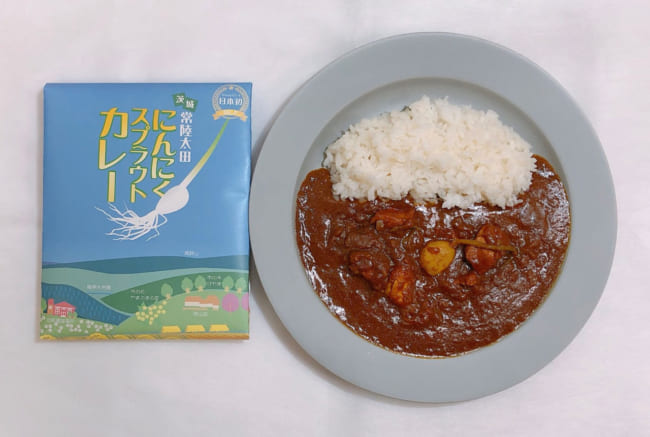 茨城県常陸太田市の『いばらきケア』と共同開発した『にんにくスプラウトカレー』