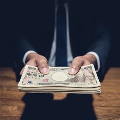 「これで許してよ」離婚は避けたい高収入不倫夫〝妻への慰謝料300万円〟