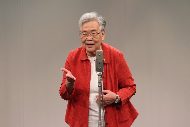 おばあちゃんの漫談シーン