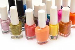 簡単・長持ちなセルフネイルで”指先美人”なママになろう