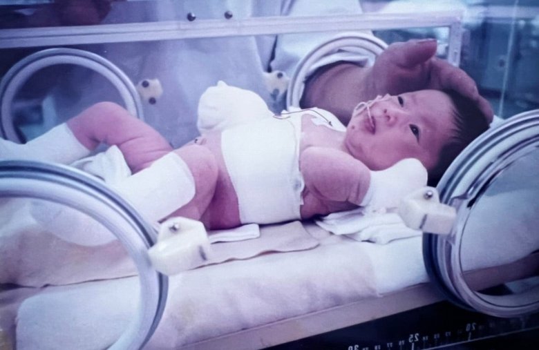 生後まもないころの梅津真里奈さん