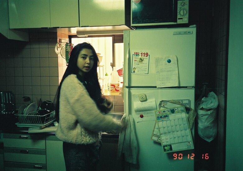 慣れない家事に奮闘する18歳の頃の町亞聖さん