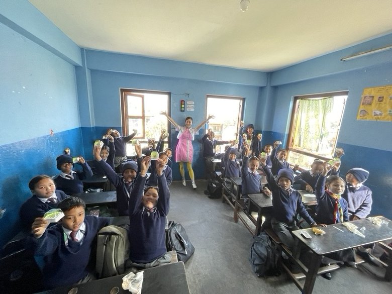  ネパールでのレッスンの様子。みんな楽しそう！