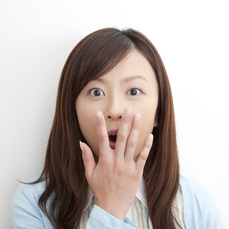 ライター：芦名柚希
看護師だった経験を活かし、看護師ライターとして活動中。優しいものの、家事レベルが極めて低い夫と結婚後、現在は3人の子育てに奮闘しています。女性の多い職場や、ママ友の世界にも身を置き、世間の厳しさを実感。ブレずに自分らしく生きていきたいと思う、今日この頃です。