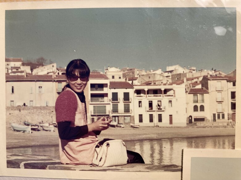 サングラス姿が決まってます！取材で国内外を飛び回る多忙な日々