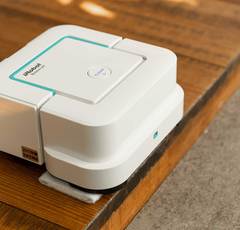 ブラーバ ジェットは床をはう小さな子どもがいる家庭こそ買いか!?