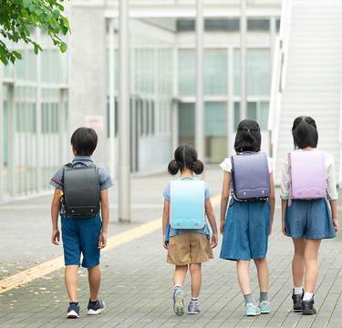 「同調圧力」に屈しない子供に育てたい…親にできることとは