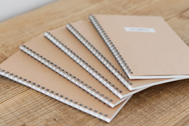 同じデザインのメモ帳