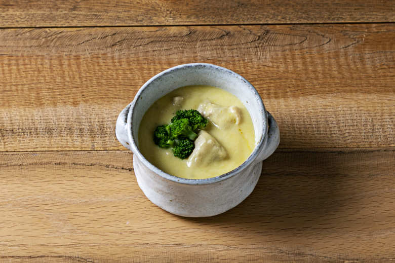 スープストックトーキョーの北海道産とうもろこしと鶏肉のシチュー