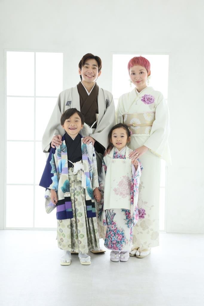 お着物似合ってます！織田家の素敵な家族ショット