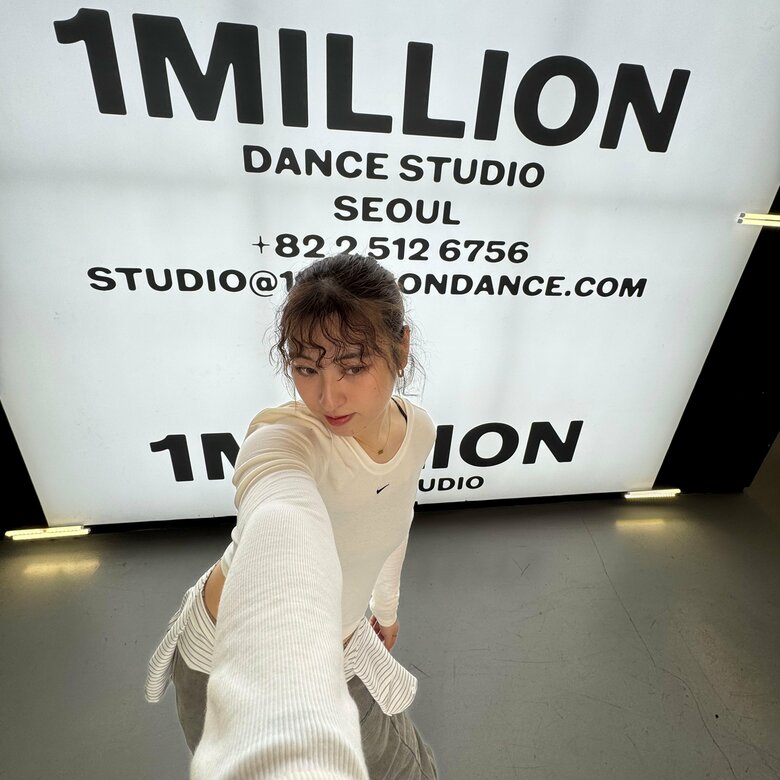 韓国にダンス留学中の新山もあさん